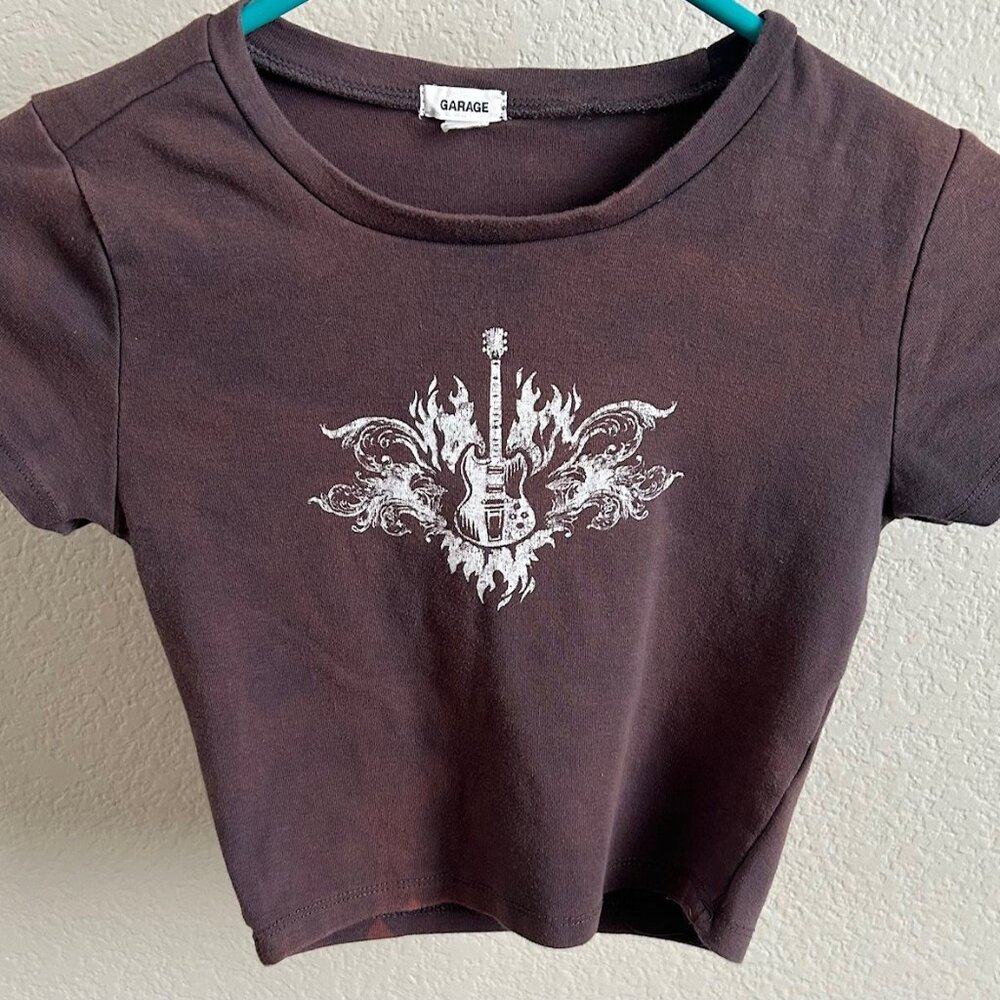 Garage Crop Top Baby Doll T-Shirt shirt in dark brown with slight tie-dye effect